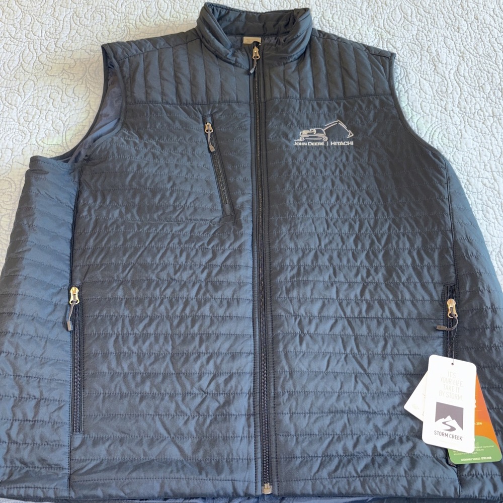 Storm Creek ThermoLite NWT Men's 2XL Quilted Vest Navy John Deere Hitachi Logo